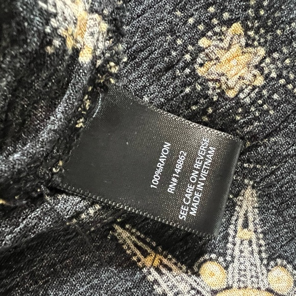 Black Blouse with Yellow and Gold Celestial Design Moon and Stars, size XL - Picture 9 of 9